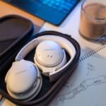 Bose QuietComfort 45 Noise-Canceling Wireless Over-Ear Headphones - White - OPEN BOX - Image 3